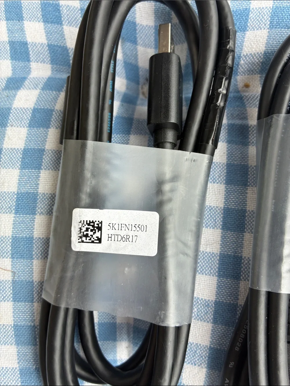 Black DisplayPort-to-DisplayPort Cable
